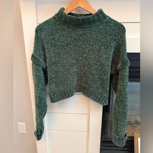 Urban Outfitters Forest Green Cowl Neck Sweater cutest details women’s Small